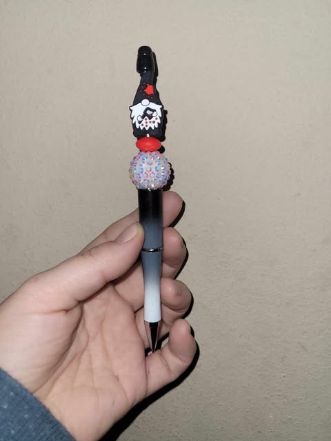 Murder gnome pen