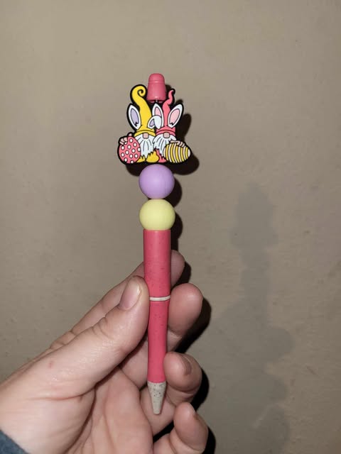 Easter bunnies beaded pen